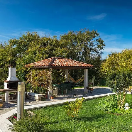 Holiday home Vermo Beram